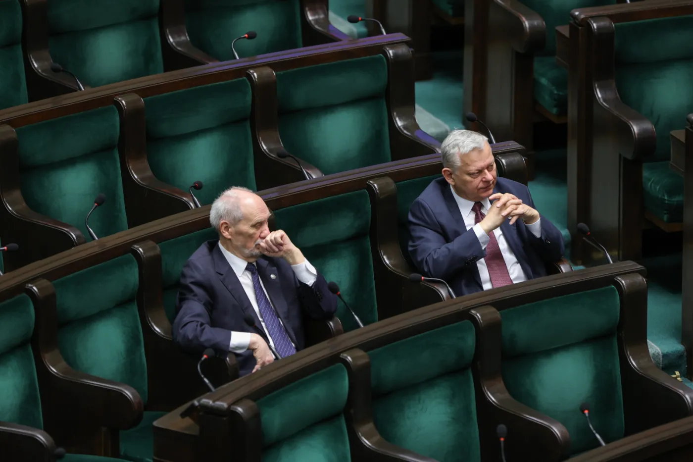 Awantura i bunt posłów PiS. Suski: Bawcie się sami