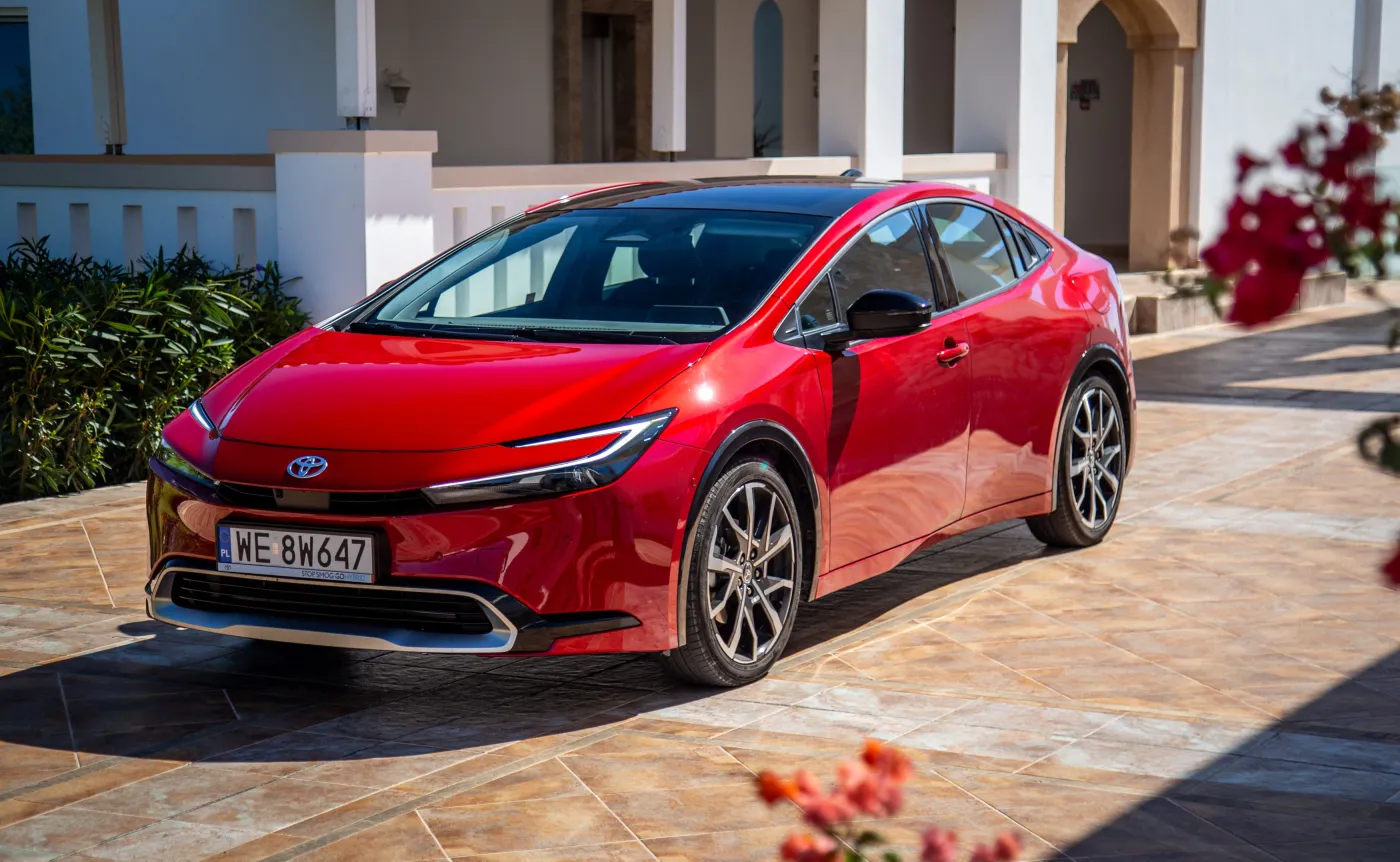toyota-prius-37937974.jpg