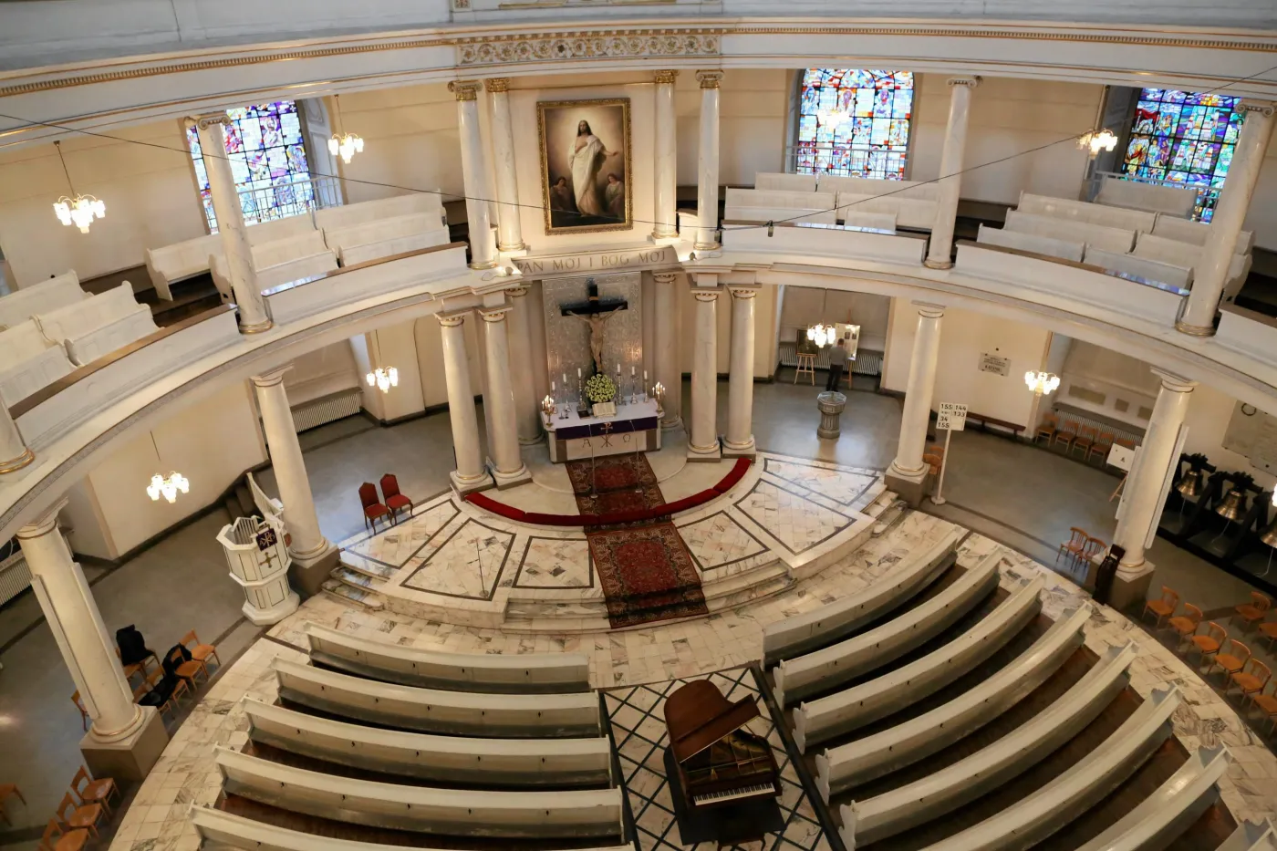 Oni mają wolne w Wielki Piątek. Jest jedno "ale"