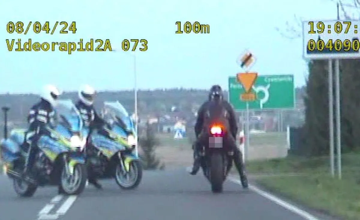 Sezon rusza z kopyta, sezon na mandaty też: dwóch motocyklistów z SOLIDNĄ karą [NAGRANIE]