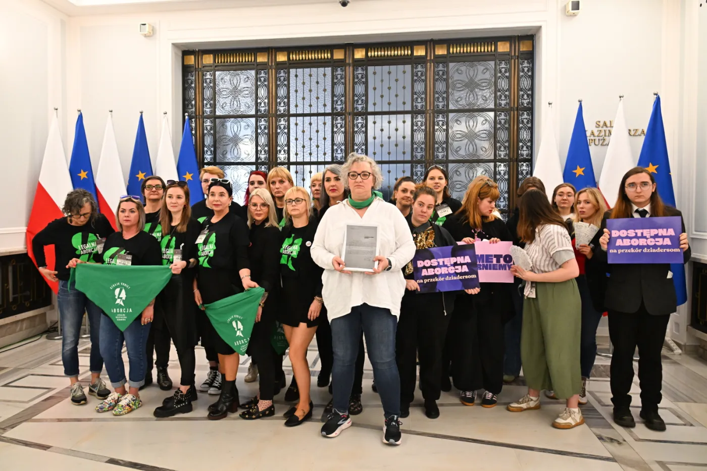 Lempart i aktywistki Aborcyjnego Dream Teamu z zakazem od Hołowni? Gorąco w Sejmie