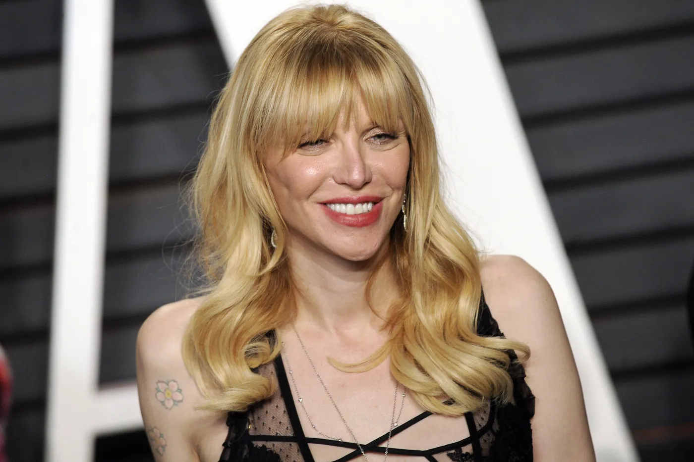 Courtney Love bije w Taylor Swift. Dostało się też Beyoncé i Madonnie