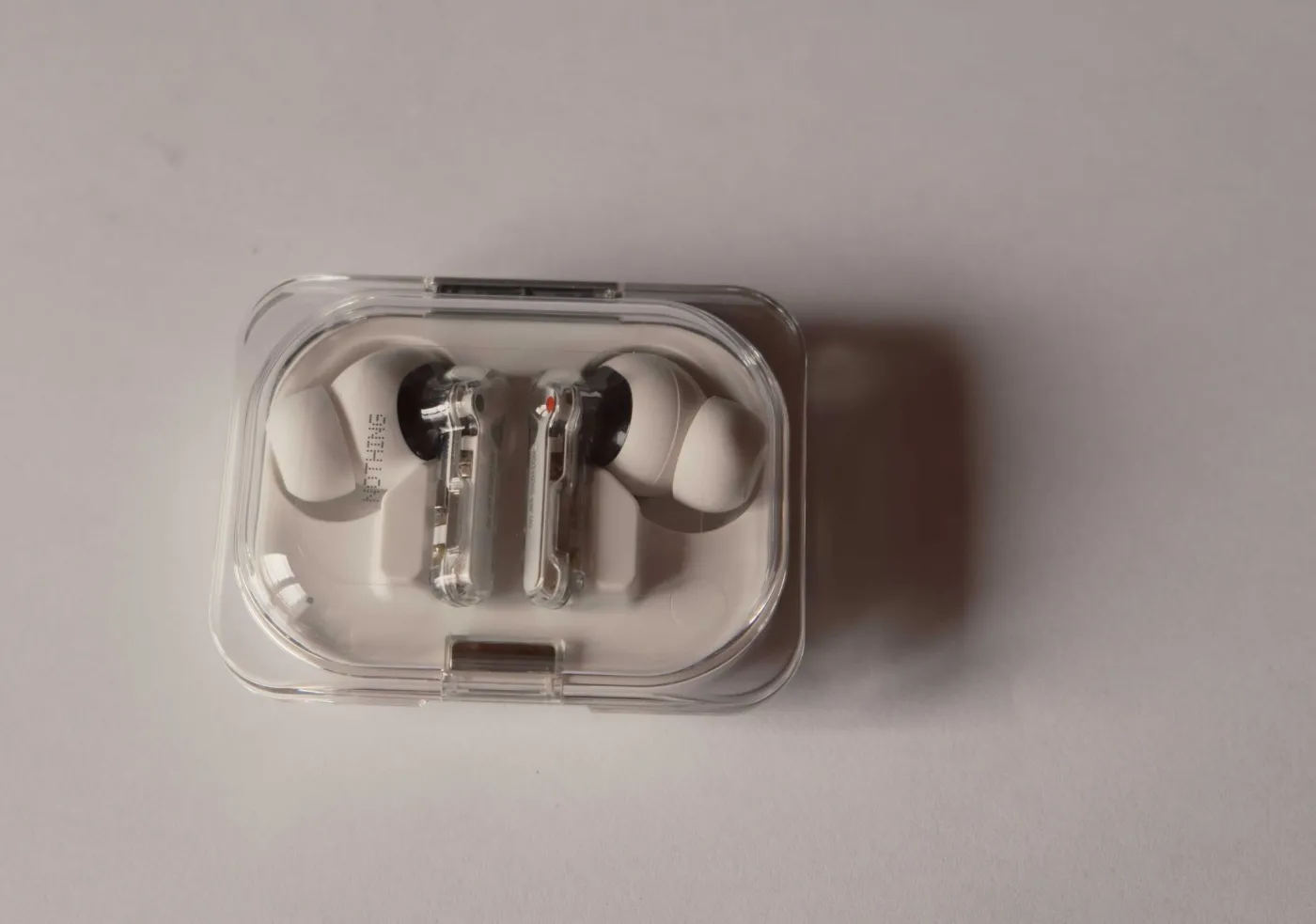 Budżetowe słuchawki Nothing. Ear(a) ma funkcje, znane z dużo droższych modeli [RECENZJA]