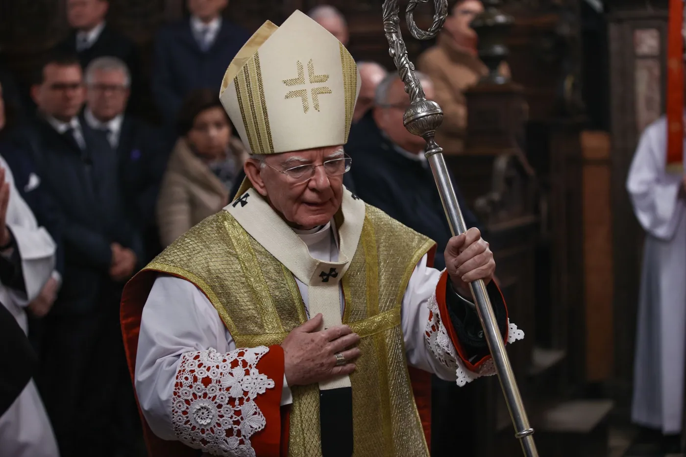 Abp Jędraszewski atakował aborcję i eutanazję. Potem poświęcił łodzie flisaków