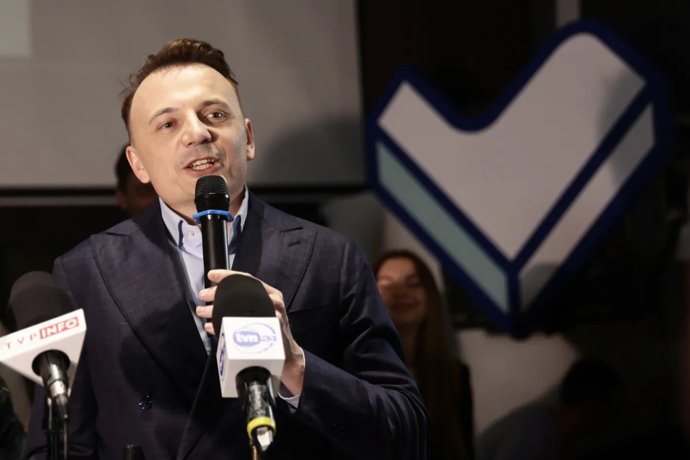 Zaskakujące zachowanie Łukasza Gibały. Polityk po wyborach "zapadł się pod ziemię"