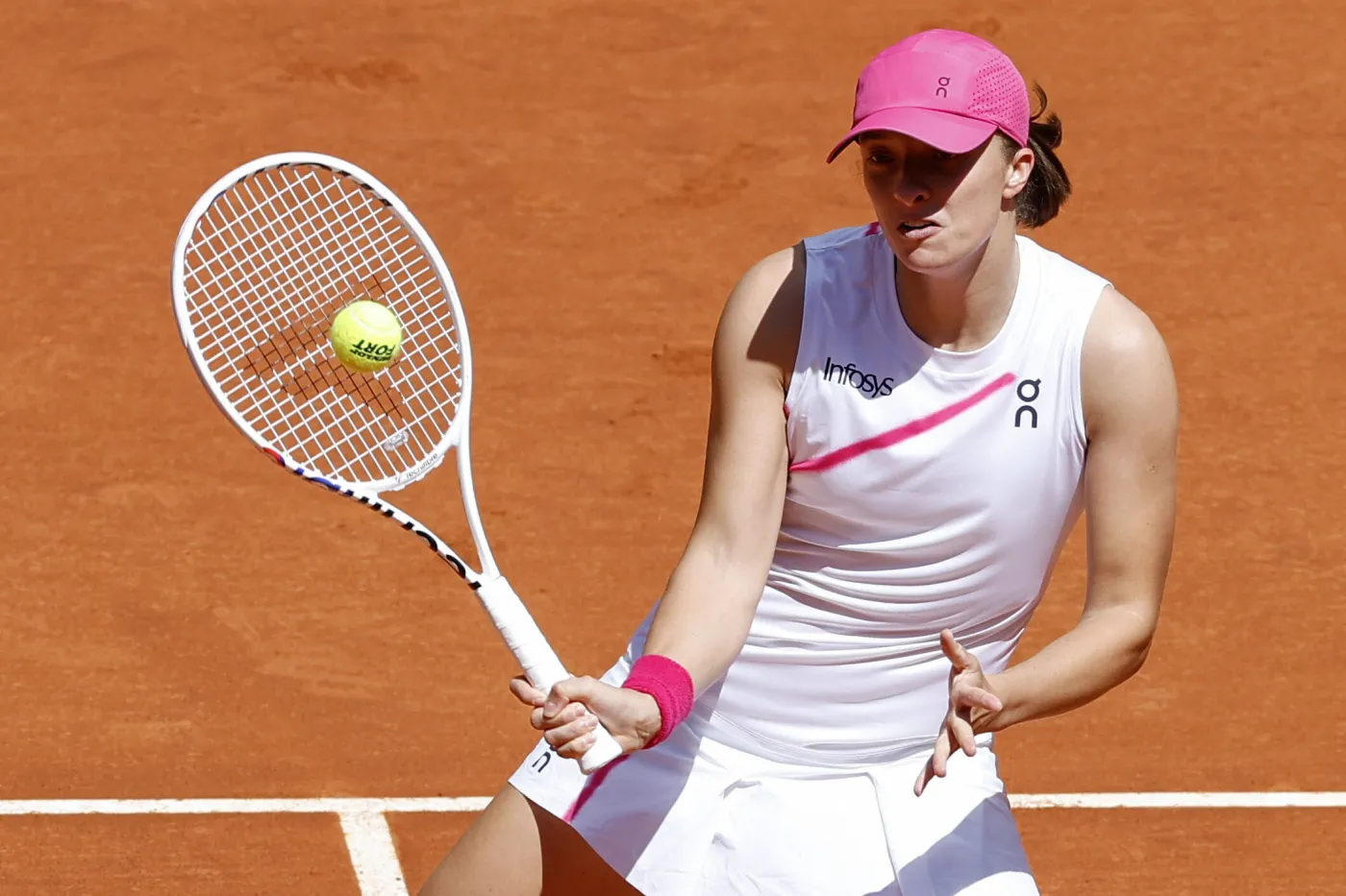 Trudna przeprawa Świątek w Madrycie. Haddad Maia tanio skóry nie sprzedała