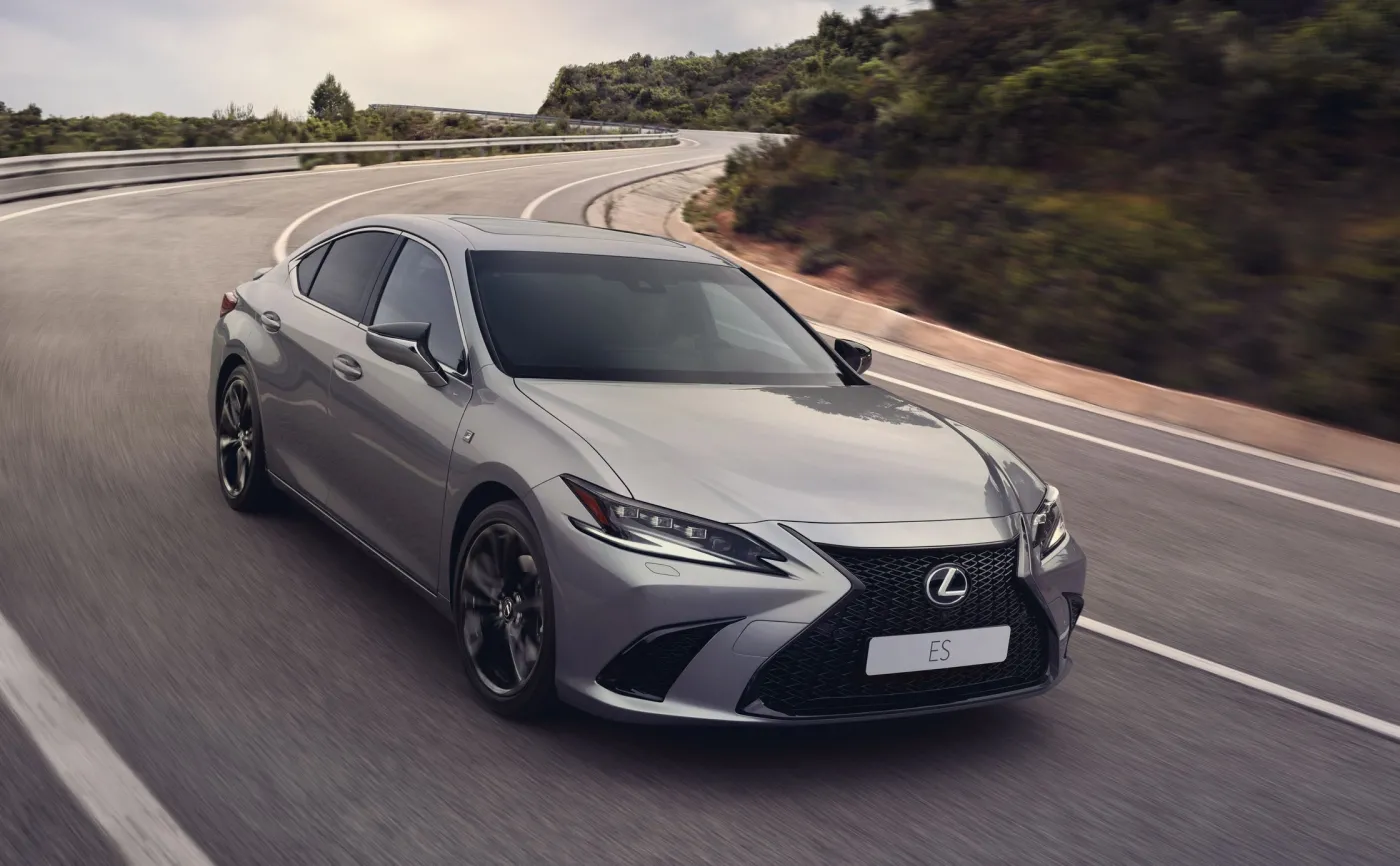 lexus-es-300h-37876342.jpg
