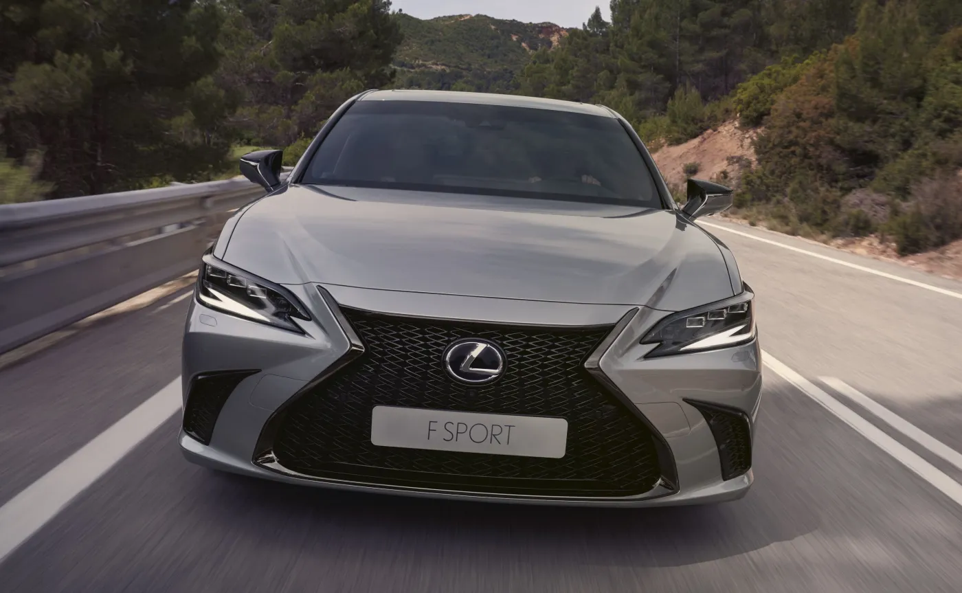 lexus-es-300h-37876346.jpg