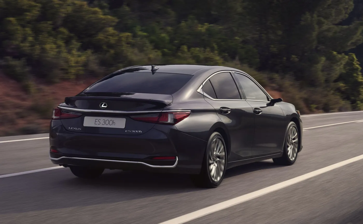 lexus-es-300h-37876377.jpg