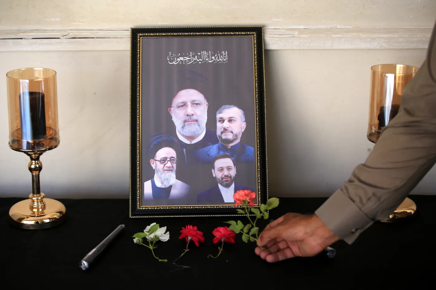 "Pilot rozmawiał jak zwykle". 90 sekund później helikopter Raisiego uderzył w stok