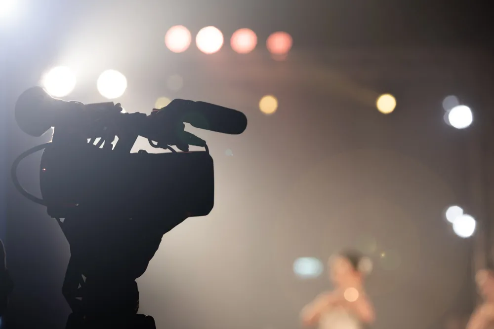 Thriller jest pełen skrajności. Tu wszystko jest większe