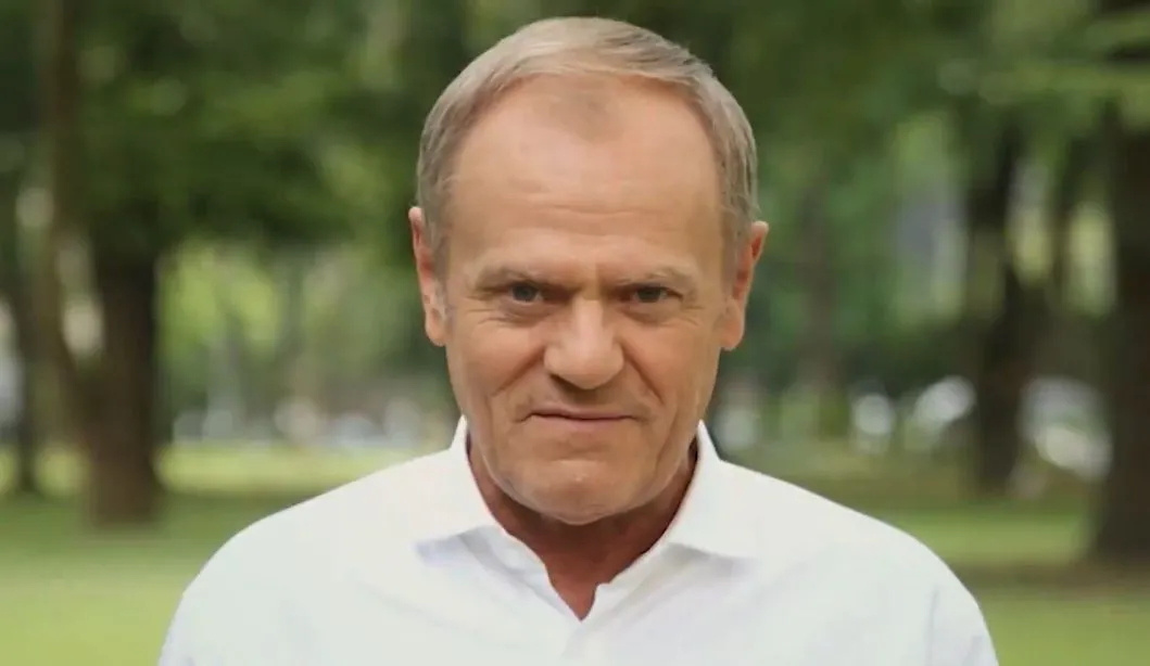Tusk zamieścił wpis. W nagraniu pyta: Jesteśmy umówieni?