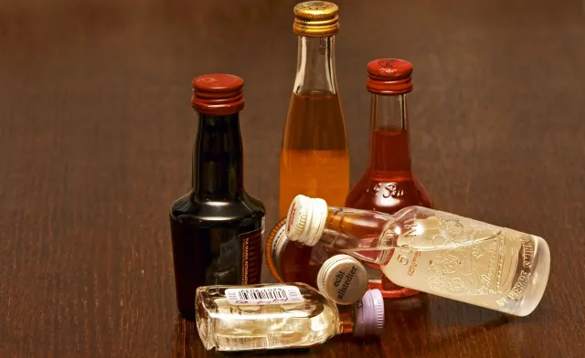 Jak piją alkohol Polacy? Z zachodniego znowu przesuwamy się w kierunku wschodniego modelu picia alkoholu. RAPORT