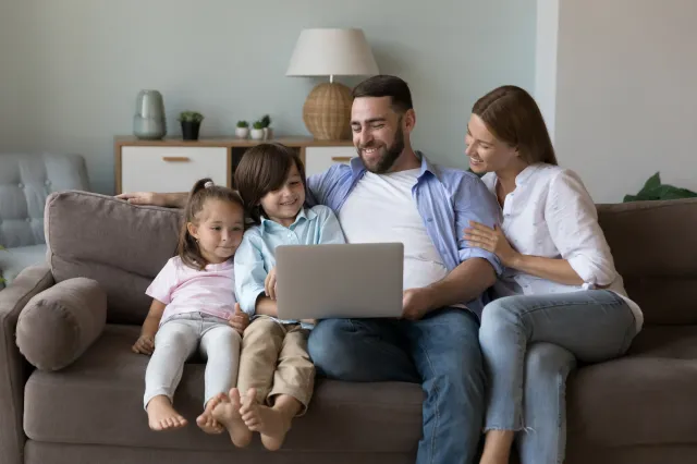 Zmiany w terminie wypłat 800 plus. Mogą zamieszać w domowym budżecie