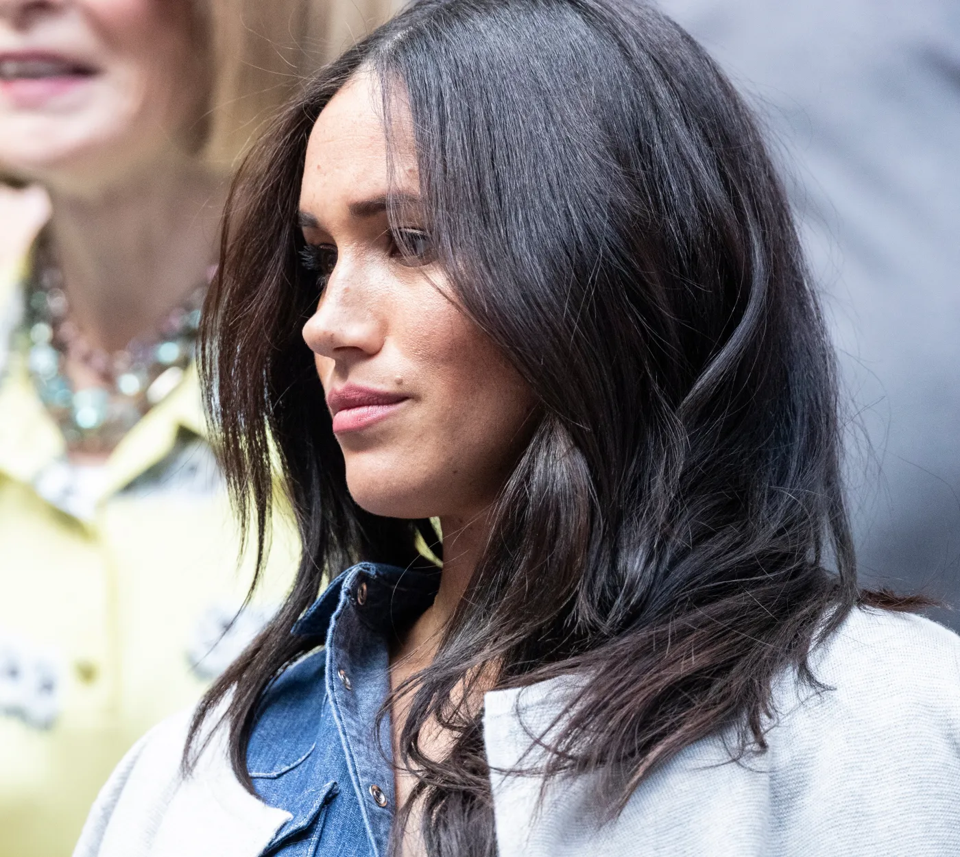 Książę Harry obwinia tabloidy za to, że Meghan poroniła