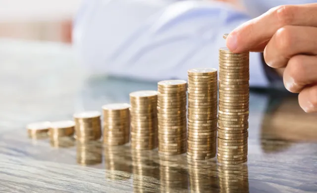 1000 zł dodatku miesięcznie do pensji. Pierwsze przelewy od 1 lipca