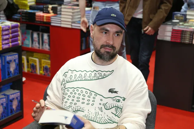 "Robił to Czarnek, robi to teraz Nowacka". Żulczyk ostro ws. listy lektur