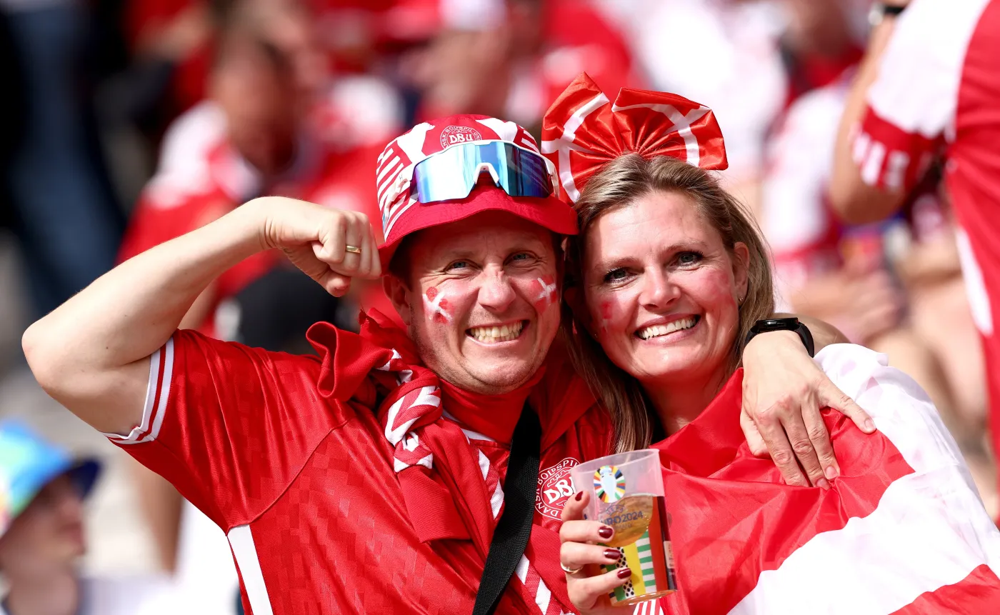 ME 2024. Duńscy kibice wypili całe piwo w Stuttgarcie