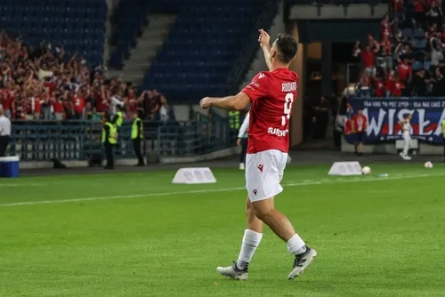 Liga Europy. 37 stopniowy upał nie zatrzymał Wisły. Piękne gole i awans "Białej Gwiazdy"