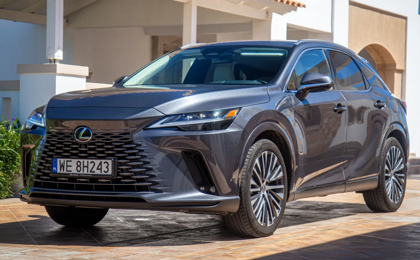 lexus-rx-450h-37947165.jpg