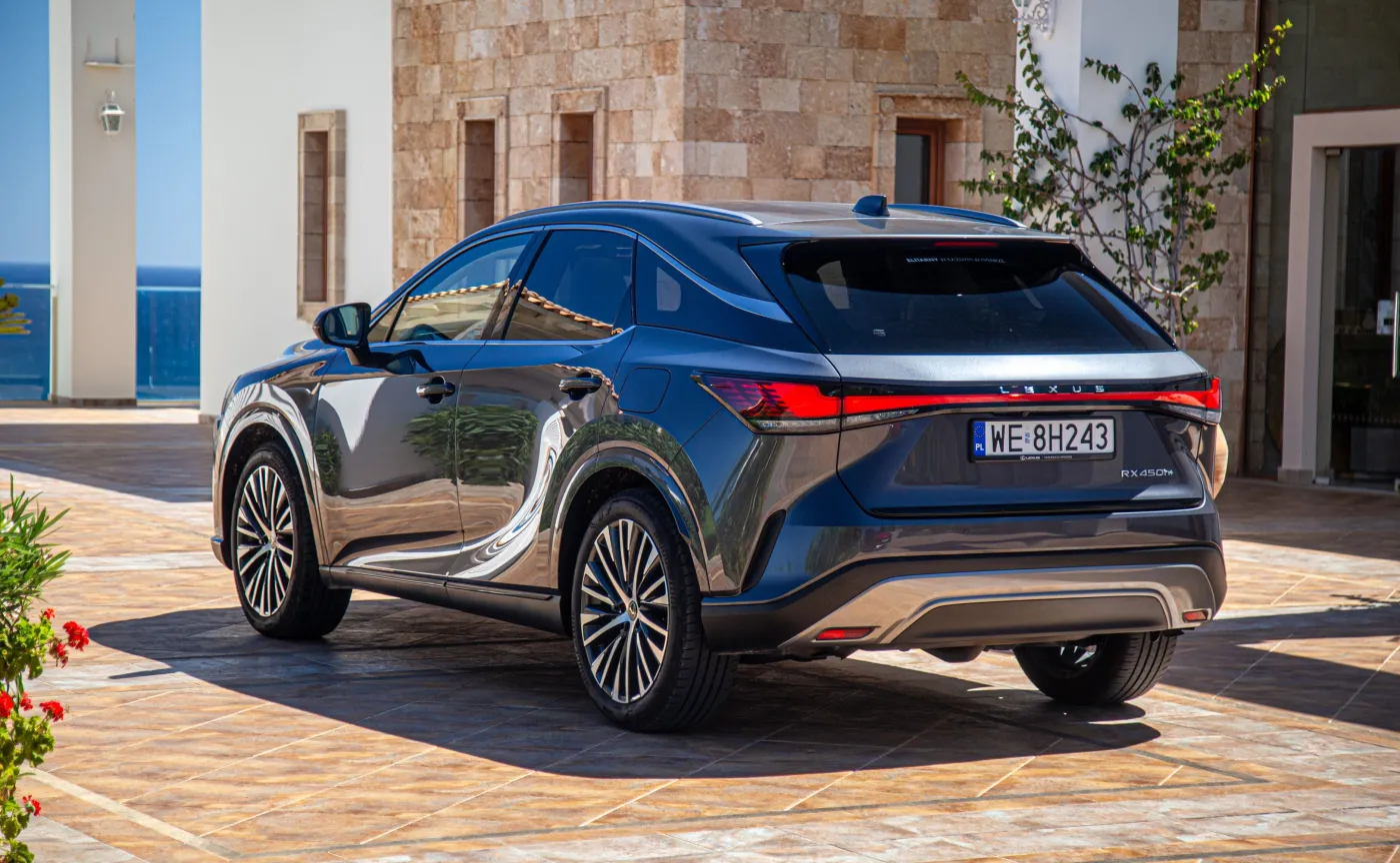 lexus-rx-450h-38221447.jpg