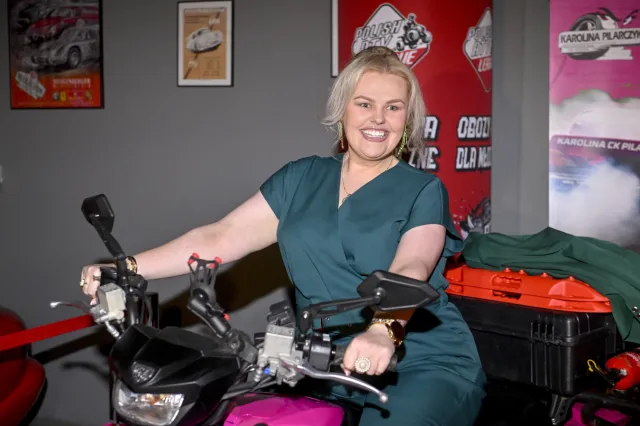 Kinga Zawodnik schudła 50 kg i pokazała brzuch. "Nie wstydzę się" [FOTO]