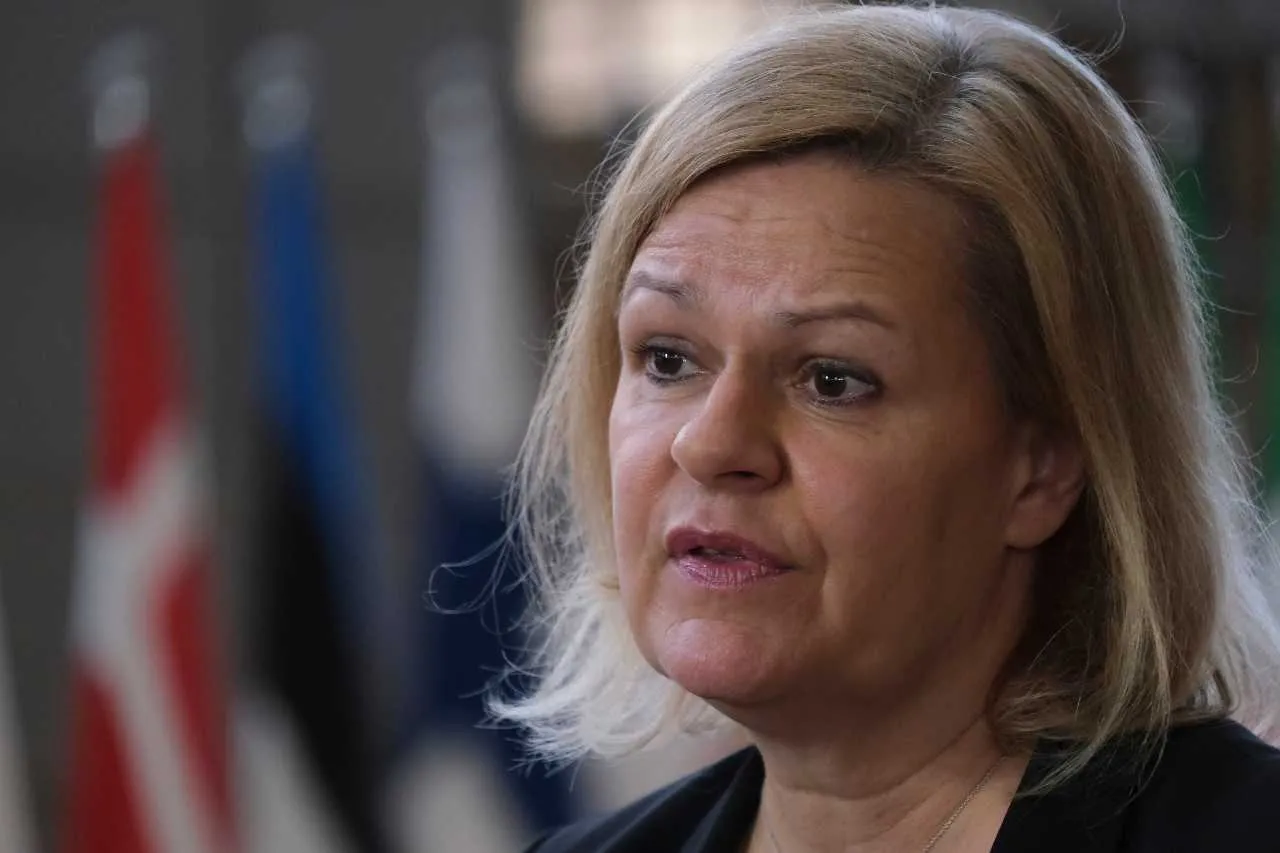 Szefowa niemieckiego MSW ostrzega przed atakami na terminale gazowe. "Musimy się chronić"