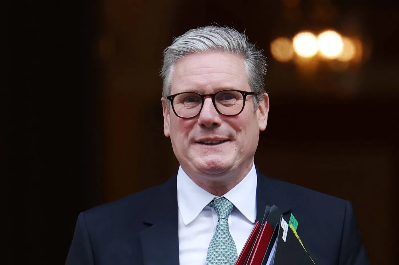 Keir Starmer miał być zbawcą Wielkiej Brytanii. Tymczasem na jaw wychodzą zdumiewające fakty