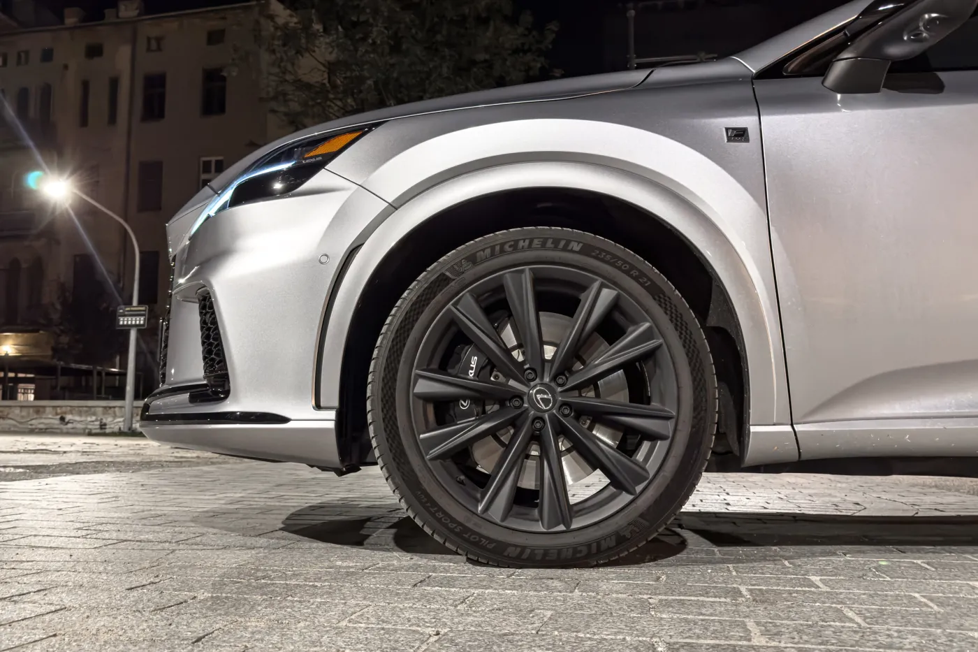 lexus-rx-500h-38322613.jpg