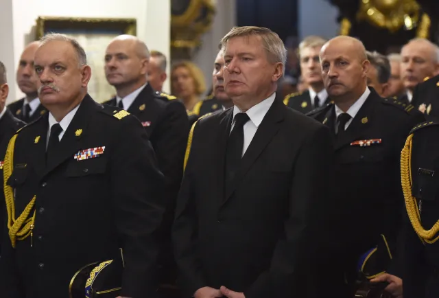 Problemy ministra w TVP. "Przepraszam za moją polszczyznę, ale..."