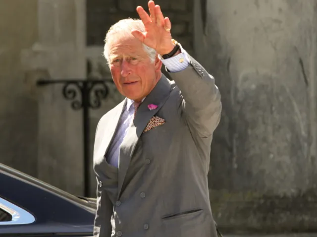 Odwołano wizytę Karola III we Francji. Wielkie rozczarowanie w Pałacu Buckingham