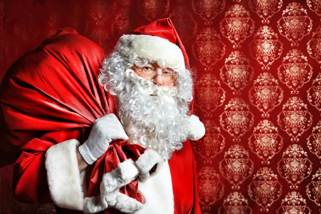 Ile zarobi Święty Mikołaj? Stawki za godzinę w 2024 roku