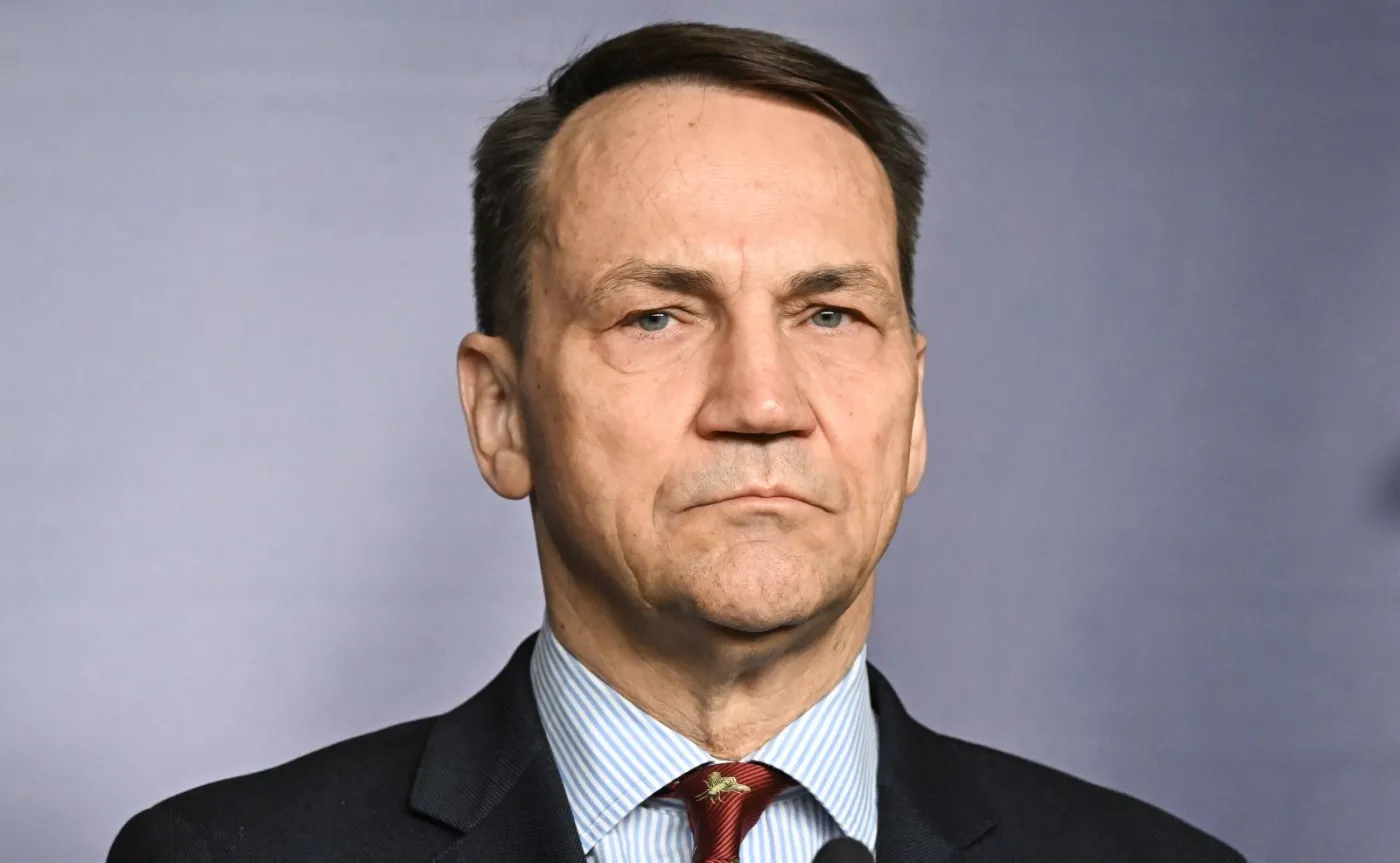 Burza po wywiadzie Sikorskiego u Olejnik. Wzburzony polityk opuścił studio