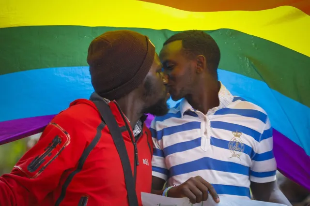 Uchodźcy LGBT dyskryminowani. "Nic z tymi literami"