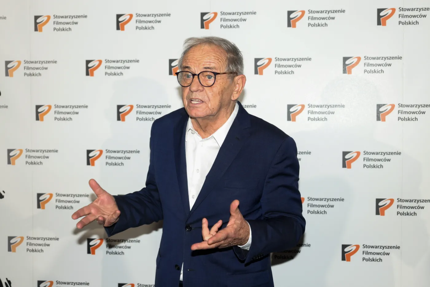 "Matoł, oszołom, nienormalny facet". Spięcie polityka PO z prawicowym dziennikarzem