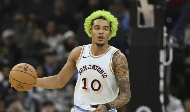 Efektowny wsad Sochana. Spurs lepsi od Trail Blazers