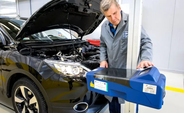 Prześwietlili części zamienne do samochodów. Uważaj, co kupujesz do swojego auta