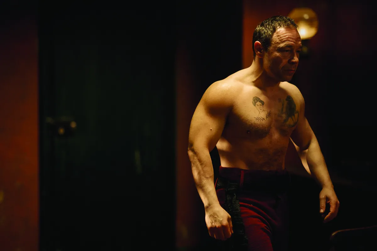 Na długo przed freak fightami walczono w podziemiu. Opowie o tym ten serial