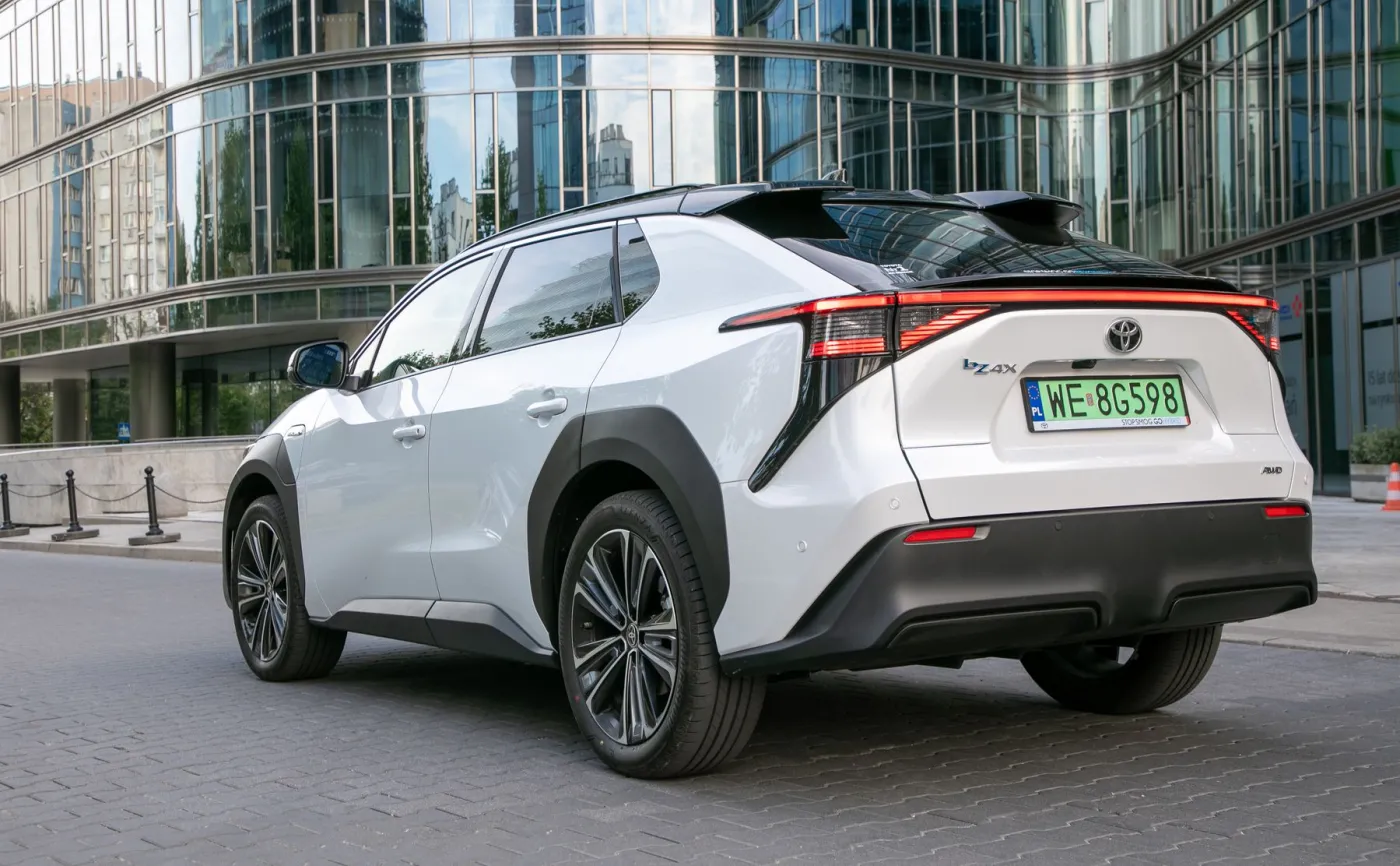 toyota-bz4x-37890167.jpg