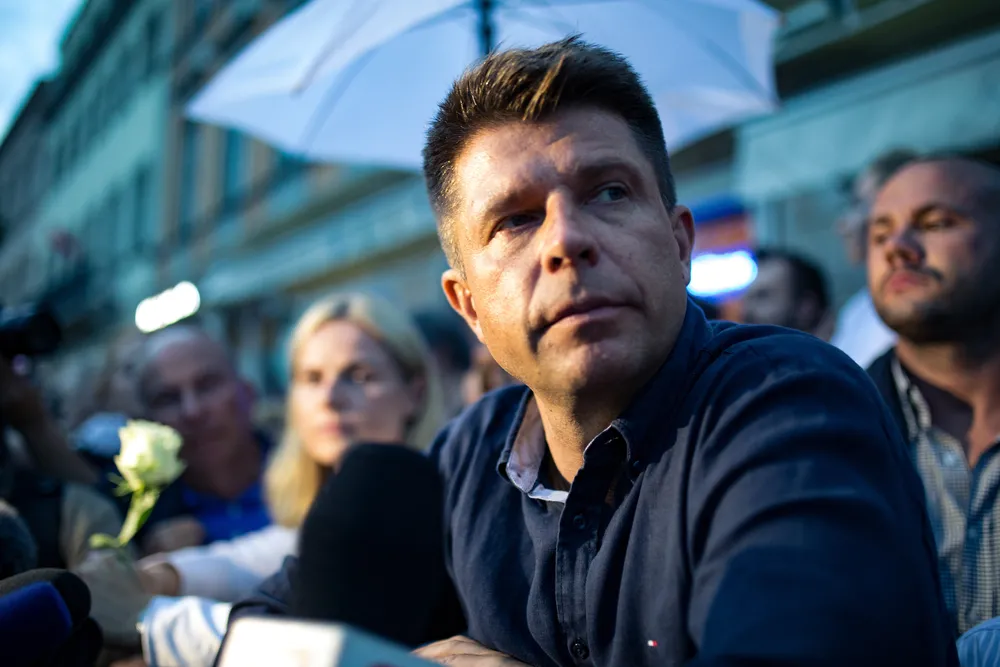 Petru: Afera z sędzią Szmydtem okazuje się poważniejsza...