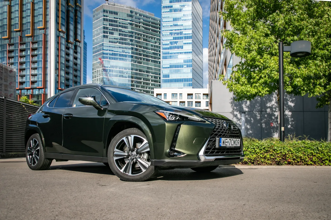 lexus-ux-300h-38417194.jpg