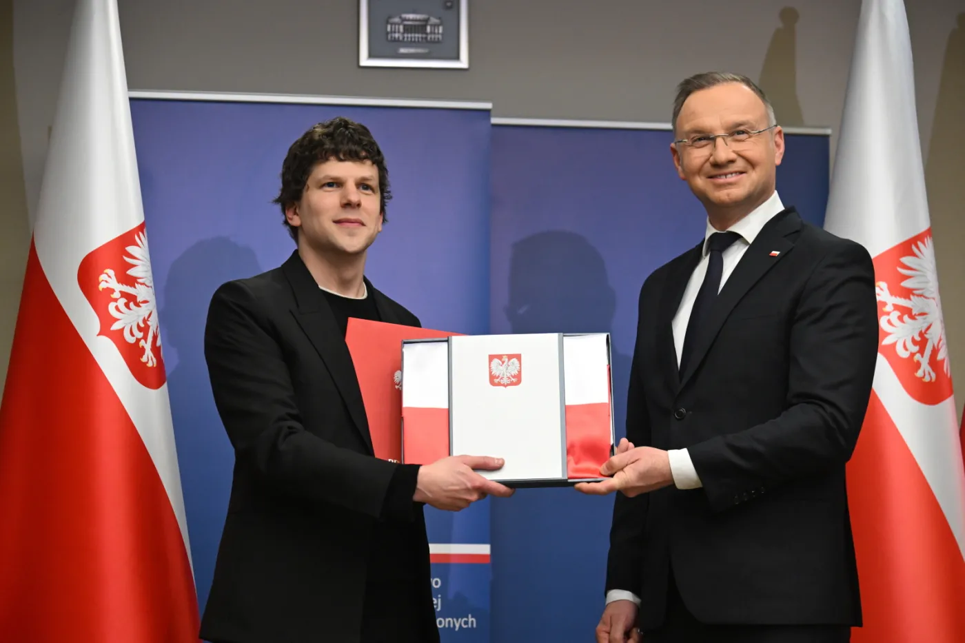 Jesse Eisenberg i Andrzej Duda