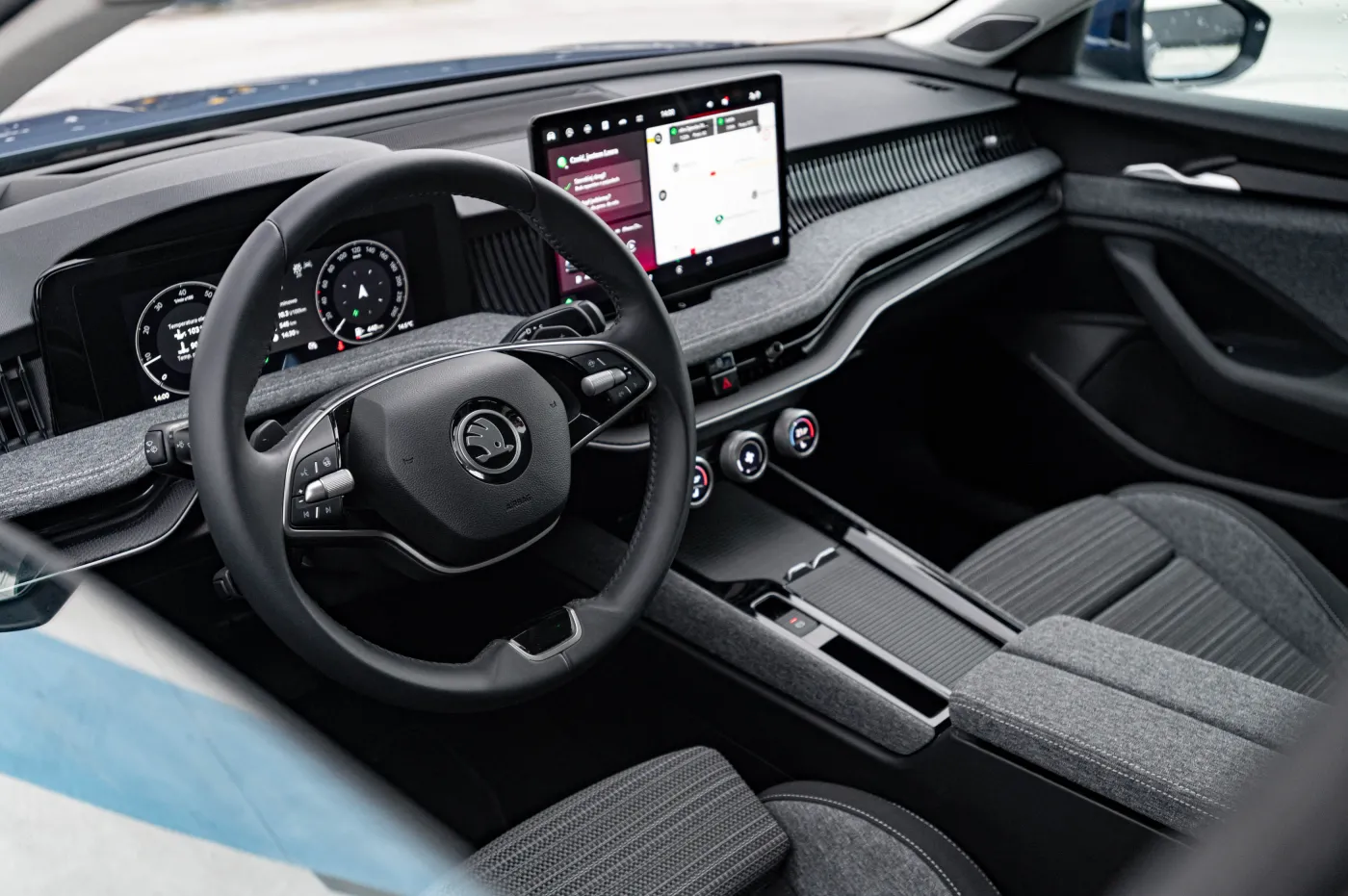 skoda-superb-38388783.jpg