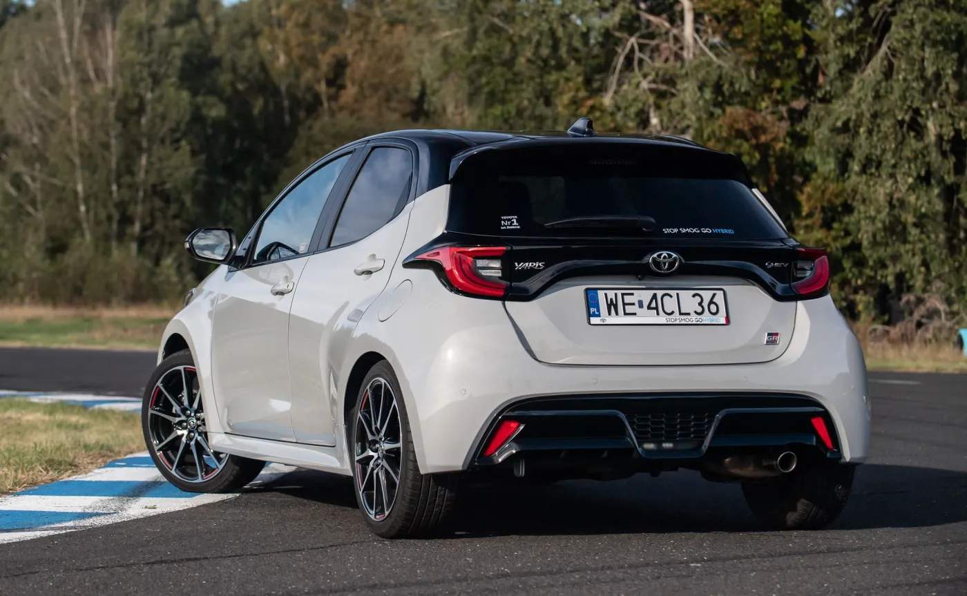 toyota-yaris-38443546.jpg