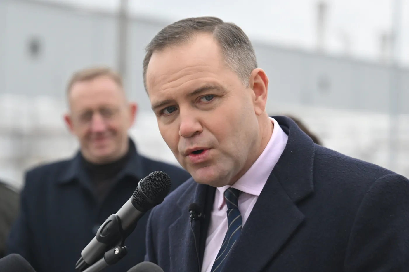 Nawrocki uderza w Mentzena.  Mówi o "dużym błędzie"