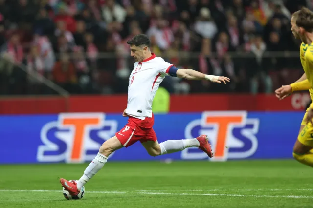 Początek walki o mundial. Wymęczone zwycięstwo Polaków