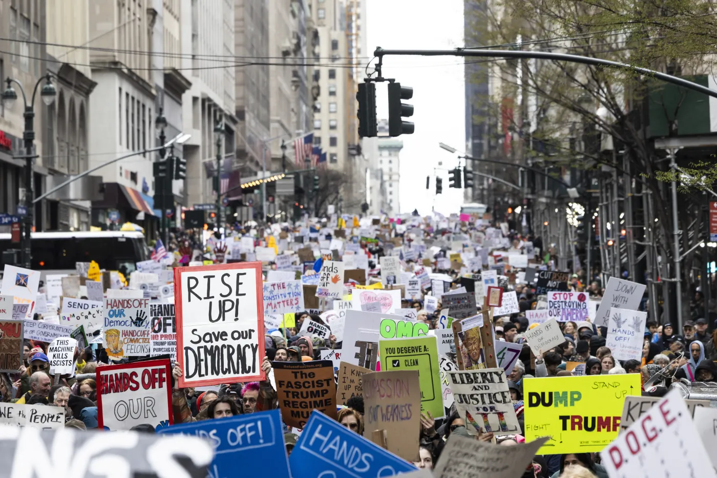 USA w ogniu protestów. Setki tysięcy osób przeciwko Trumpowi
