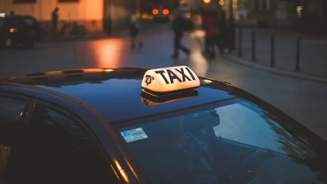 Taksówkarz więził dziennikarkę. Odmówiła zapłaty zawyżonego rachunku