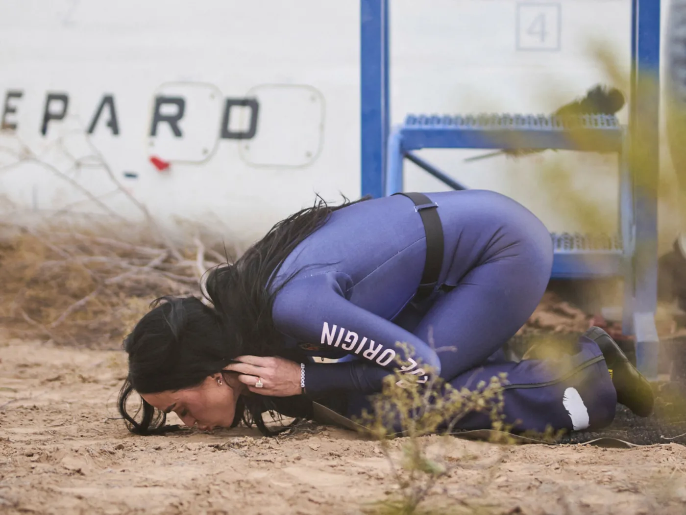 Katy Perry wróciła z kosmosu. Po wylądowaniu ucałowała ziemię