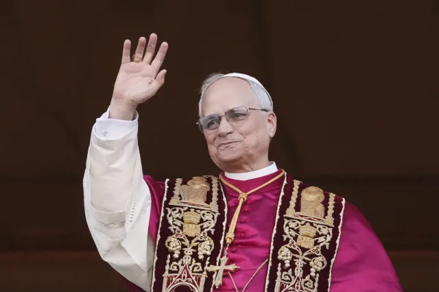 Papieżem został kardynał z Chicago! Kim jest Leon XIV?